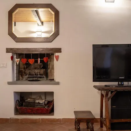 Via Cairoli By Ospitaci *