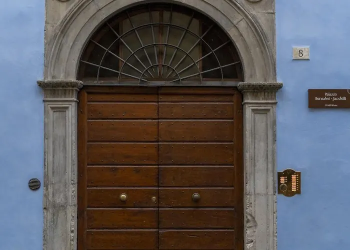 Via Cairoli By Ospitaci *